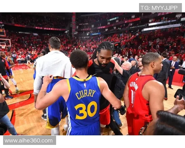 猛龙勇士总决赛第四场精彩对决回顾与分析，谁将夺得总冠军荣耀