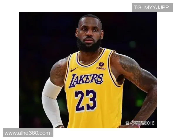 詹姆斯：篮球之王的传奇旅程与不屈精神的完美结合