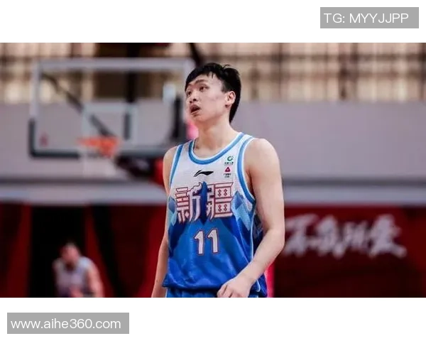 齐麟崛起之路：从青涩少年到篮球场上的璀璨星辰